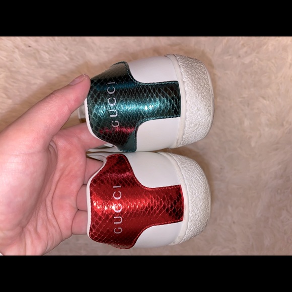 Gucci Ace Sneakers with Bee size 7 women’s - Picture 4 of 6